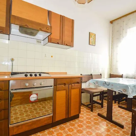 Two-bedroom In Pula Ix Veruda