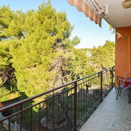 Two-bedroom In Pula Ix *