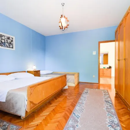 Two-bedroom In Pula Ix *